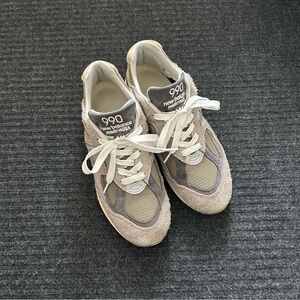 New Balance 990 v2 Sneakers - Gray and Beige